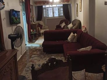 شقة للبيع فالعجمي الهانوفيل شارع قصر القويري