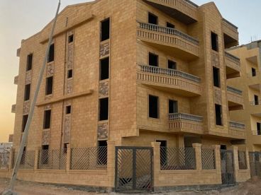روف 170 M² For sale in Golden Square 