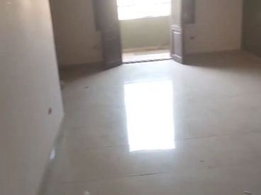 شقه للبيع في شارع حسين ابراهيم متفرع من جمال عبد الناصر جسر السويس 120م