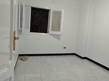 شقة للبيع في شارع خسرو الرئيسي