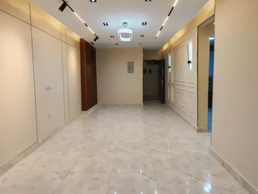شقه للبيع 140 م اول سكن تشطيب فخم جدا جانب الليبيني فيصل