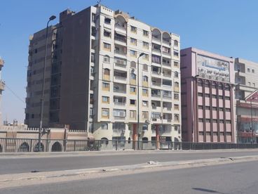 شقة للبيع  من المالك مباشرة   تشطيب الترا سوبر لوكس اول سكن البرج أمام محطة مترو كلية الزراعة مباشرة