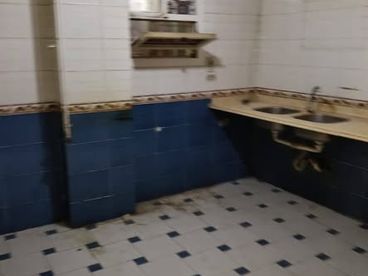 باب رزق  شقه للبيع    أول شارع العروبة