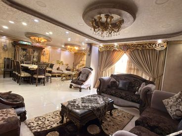 شقة الترا مباني حديثه 250 متر للبيع في احمد الزمر الرئيسي بإطلالة بانورامية مميزة في مدينه نصر 
