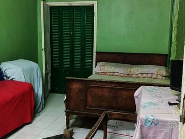 شقه للبيع في شارع الاربعين الرئيسي خلف حديقه بدر جسر السويس موقع متميز جدا دور اول مساحه مساحه 100 م