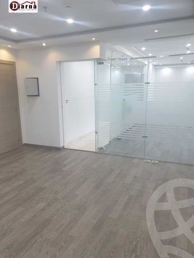 https://aqarmap.com.eg/ar/listing/2901382-for-rent-cairo-new-cairo-compounds-tryfywm-byzns-kwmblks-nm-llttwyr