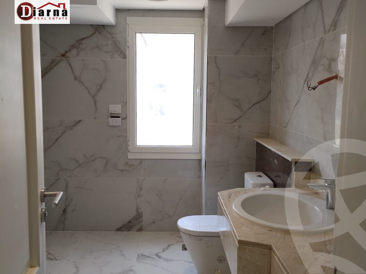 https://aqarmap.com.eg/en/listing/4190764-for-rent-cairo-new-cairo-compounds-mountain-view-hyde-park