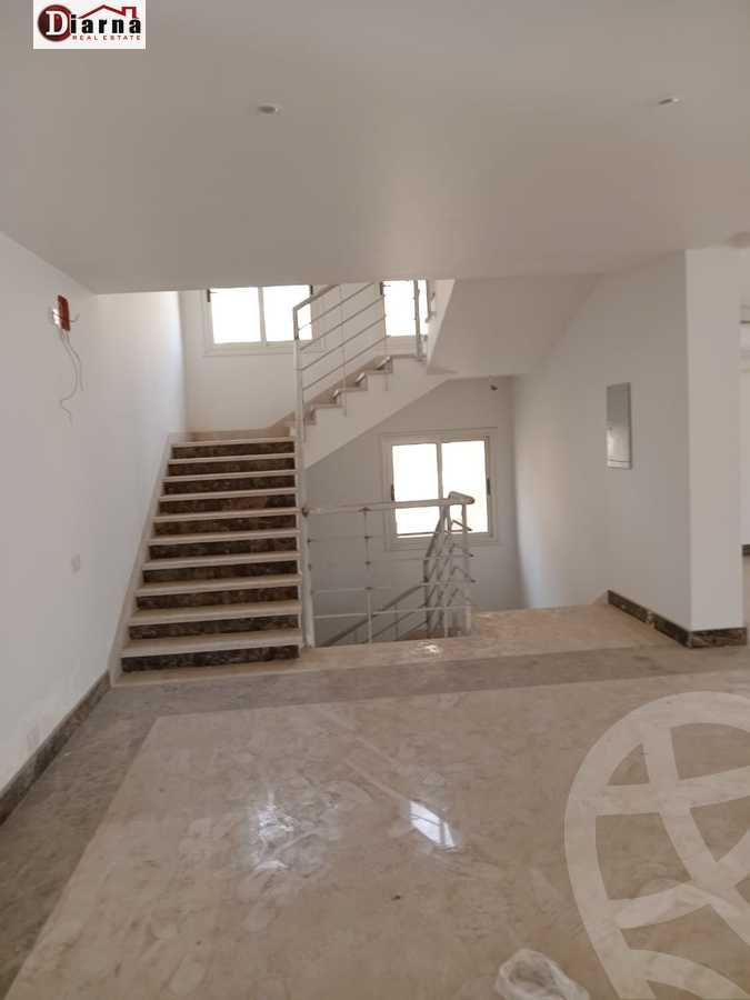 https://aqarmap.com.eg/ar/listing/5643917-for-sale-cairo-new-cairo-compounds-royal-maxim