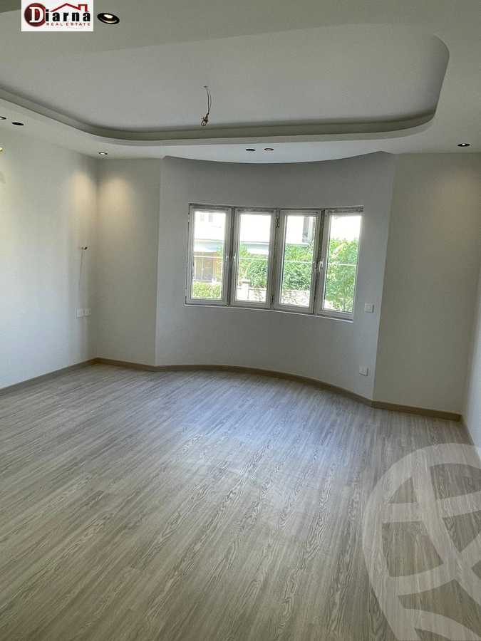 https://aqarmap.com.eg/en/listing/5902763-for-rent-cairo-new-cairo-compounds-mountain-view-hyde-park