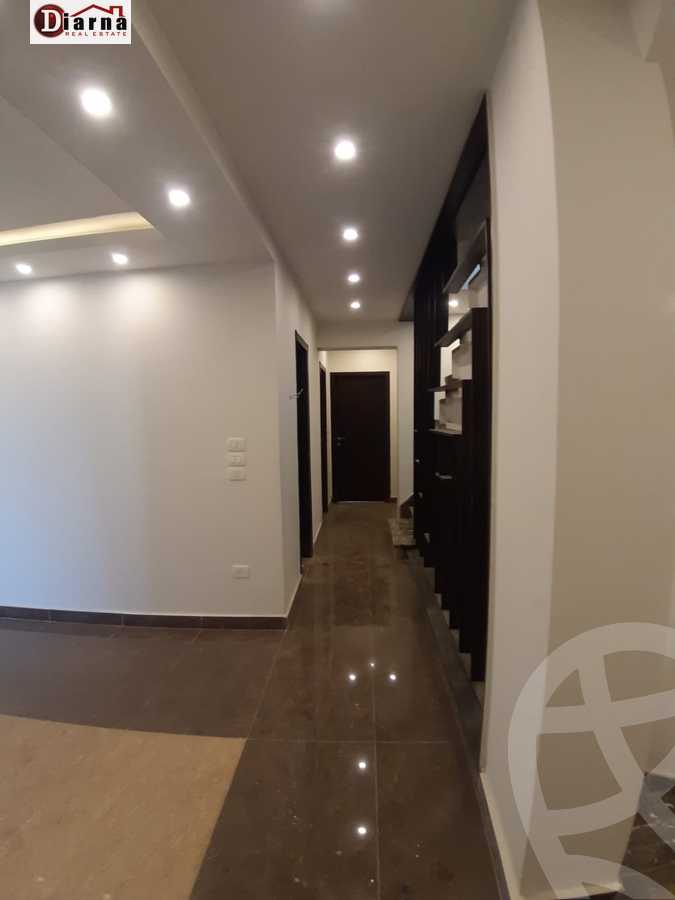 https://aqarmap.com.eg/ar/listing/6190211-for-rent-cairo-new-cairo-compounds-mountain-view-hyde-park