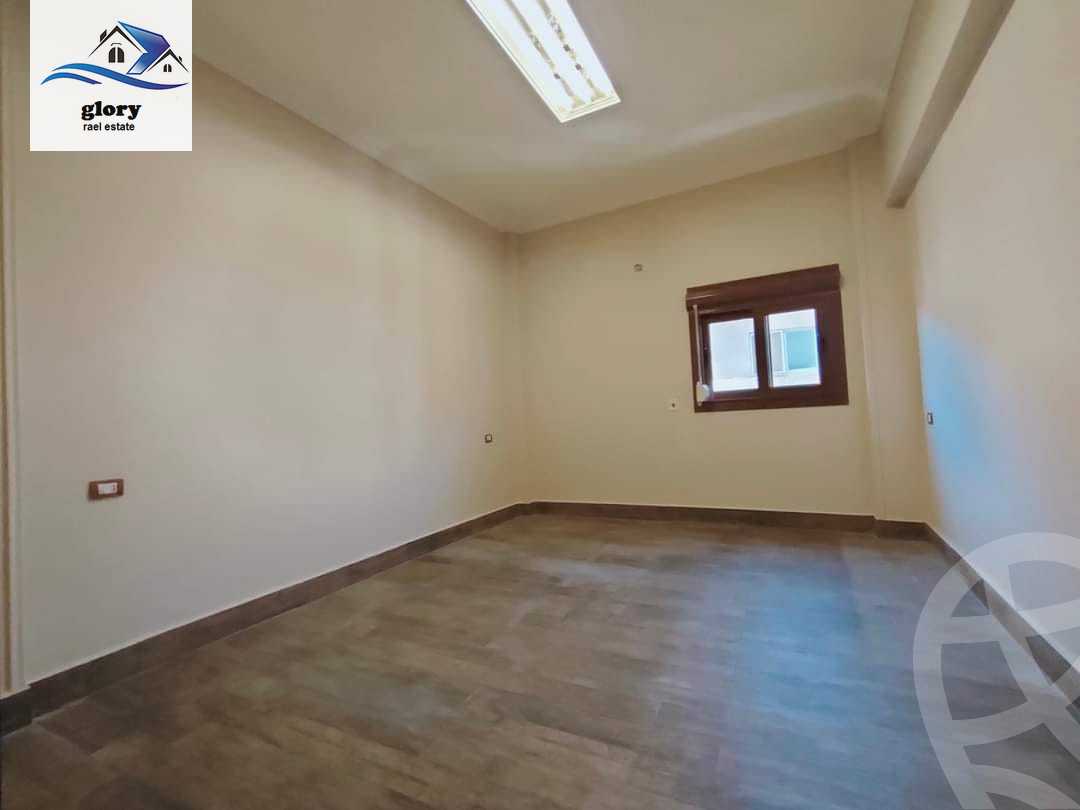 https://aqarmap.com.eg/ar/listing/5198799-for-rent-cairo-new-cairo-ganob-el-akadamiya-south-academy-b-mohamed-saad-el-din-st