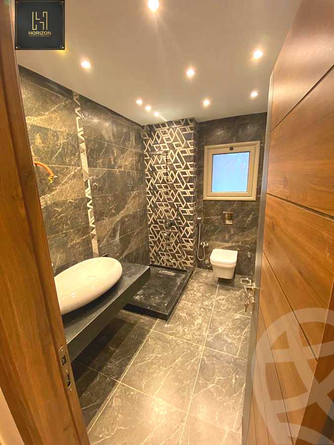https://aqarmap.com.eg/ar/listing/3622592-for-rent-cairo-new-cairo-compounds-galleria-moon-valley