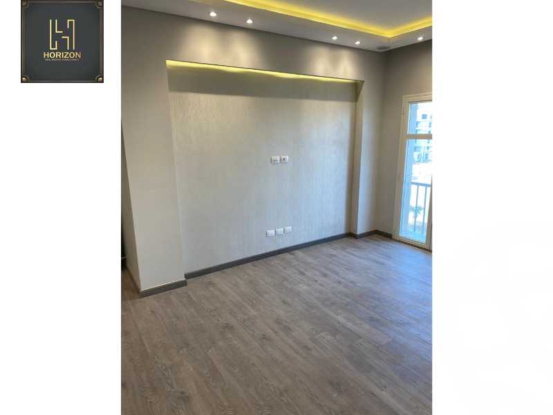 https://aqarmap.com.eg/ar/listing/3623909-for-rent-cairo-new-cairo-compounds-hyde-park