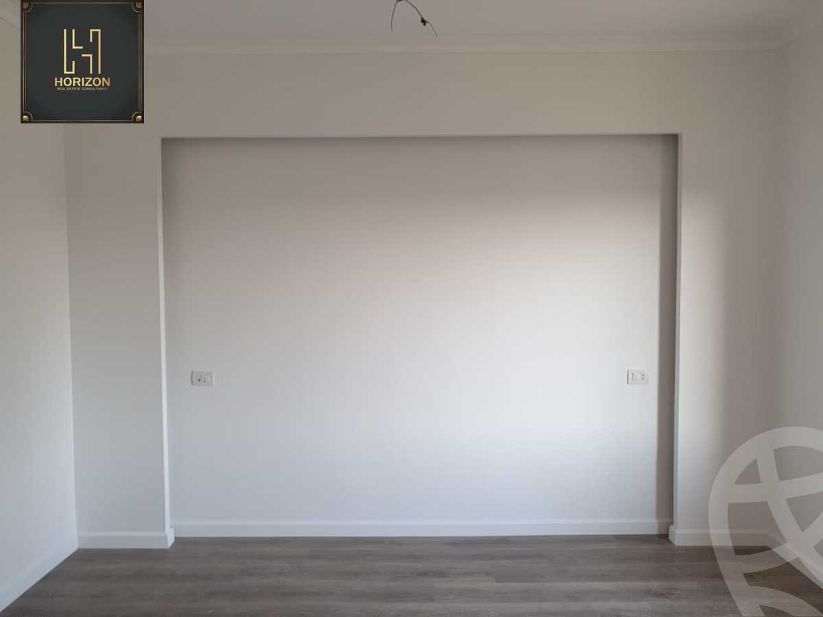 https://aqarmap.com.eg/ar/listing/3672137-for-rent-cairo-new-cairo-compounds-galleria-moon-valley