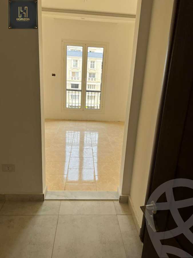 https://aqarmap.com.eg/en/listing/3694477-for-rent-cairo-new-cairo-compounds-mountain-view-hyde-park