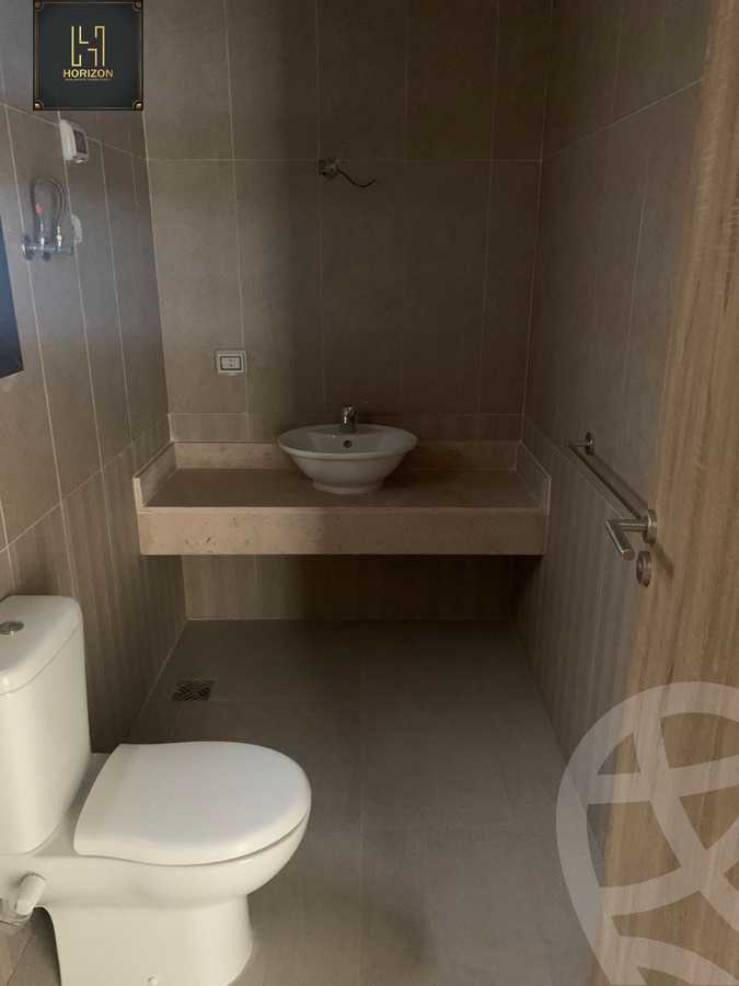 https://aqarmap.com.eg/ar/listing/3845944-for-rent-cairo-new-cairo-compounds-fyfth-skwyr-mwl-lmrsm-llttwyr
