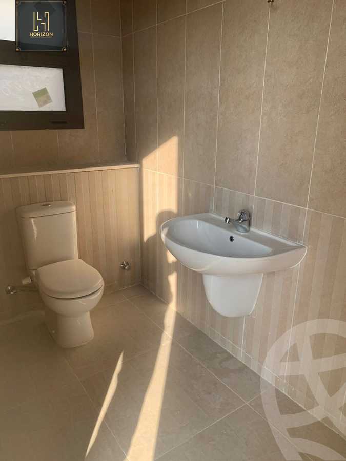 https://aqarmap.com.eg/ar/listing/3845944-for-rent-cairo-new-cairo-compounds-fyfth-skwyr-mwl-lmrsm-llttwyr