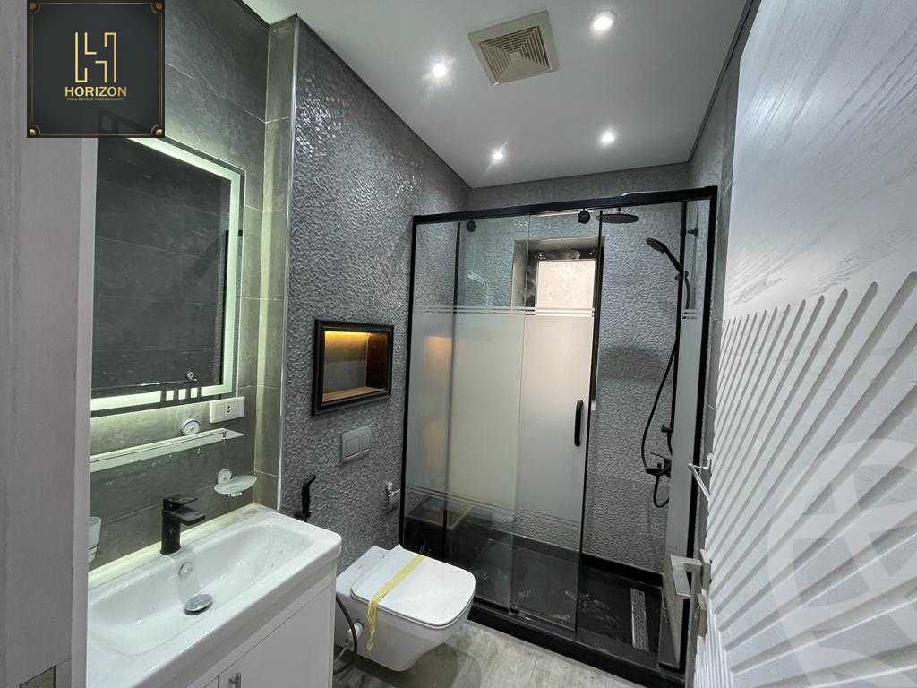 https://aqarmap.com.eg/ar/listing/3879919-for-rent-cairo-new-cairo-compounds-lakeview-residence
