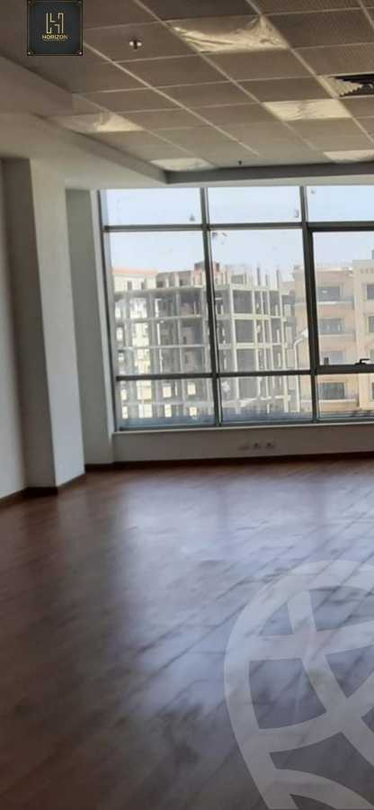 https://aqarmap.com.eg/en/listing/3888299-for-rent-cairo-new-cairo-compounds-sntrw-mwl