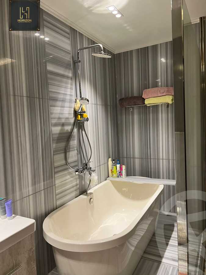 https://aqarmap.com.eg/ar/listing/3889857-for-sale-cairo-new-cairo-compounds-taj-sultan