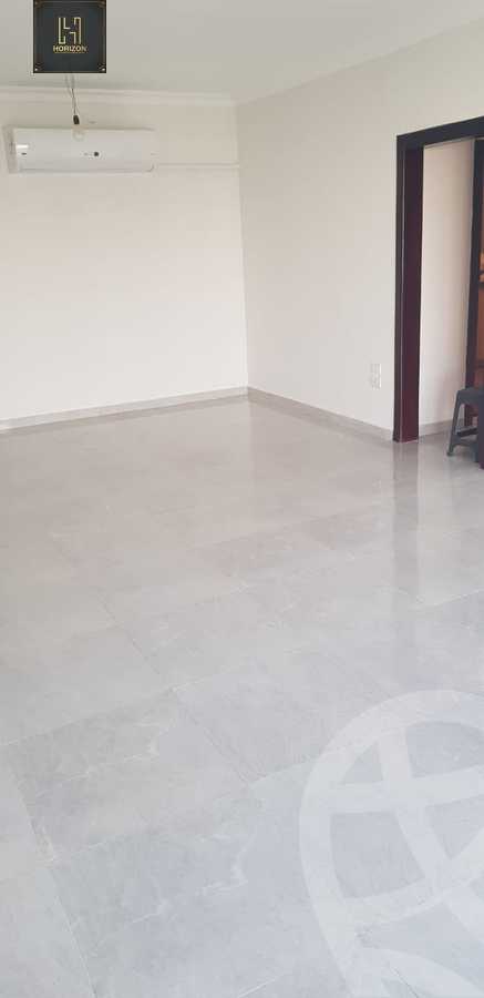 https://aqarmap.com.eg/ar/listing/3890652-for-rent-cairo-new-cairo-compounds-moon-valley