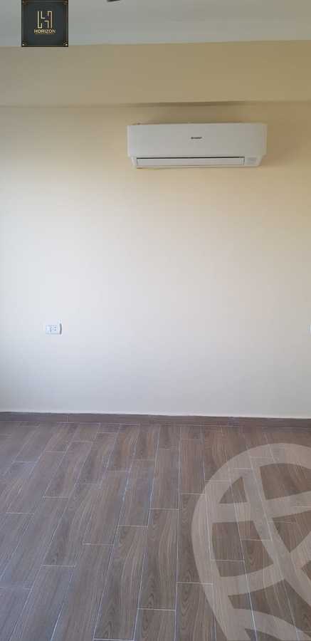 https://aqarmap.com.eg/ar/listing/3890652-for-rent-cairo-new-cairo-compounds-moon-valley