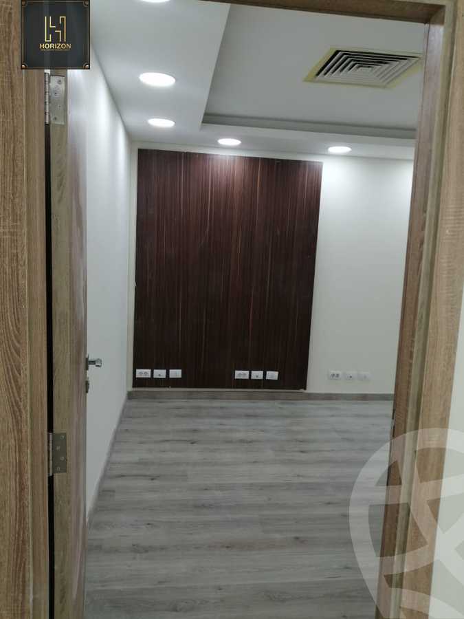 https://aqarmap.com.eg/ar/listing/3991164-for-sale-cairo-new-cairo-compounds-tryfywm-skwyr-mwl-nm-llttwyr