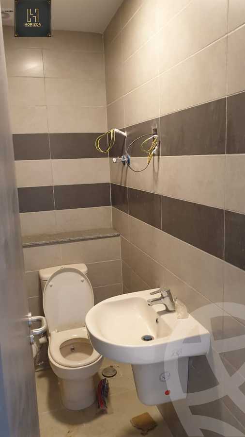 https://aqarmap.com.eg/en/listing/4040352-for-sale-cairo-new-cairo-compounds-nwrth-bls
