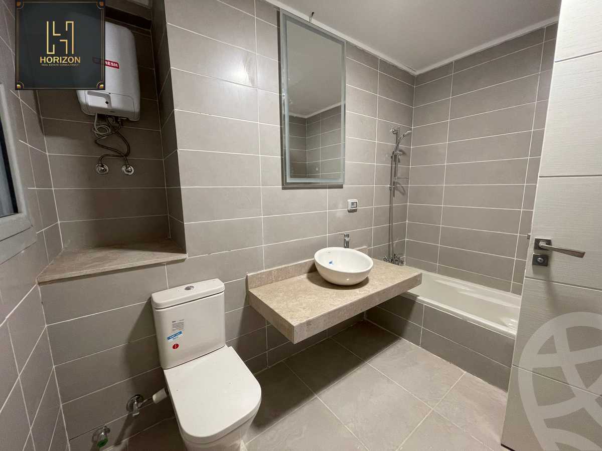 https://aqarmap.com.eg/ar/listing/4040709-for-rent-cairo-new-cairo-compounds-kmbwnd-fyldj-jyt-blm-hylz