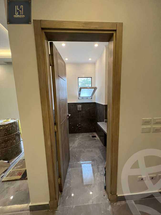 https://aqarmap.com.eg/en/listing/4055269-for-rent-cairo-new-cairo-compounds-mountain-view-hyde-park