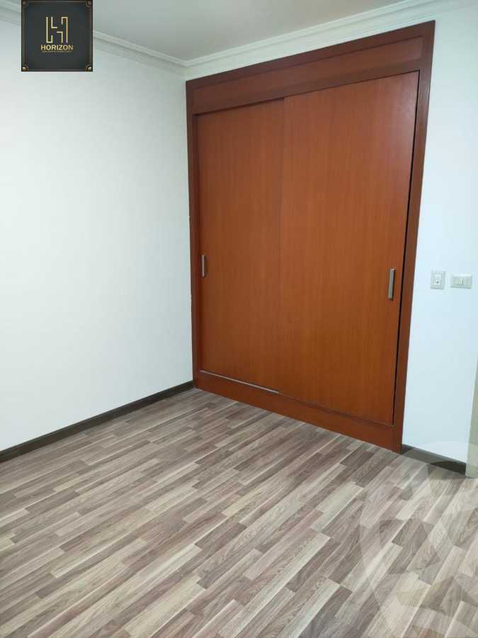 https://aqarmap.com.eg/ar/listing/4077009-for-rent-eastown-parks