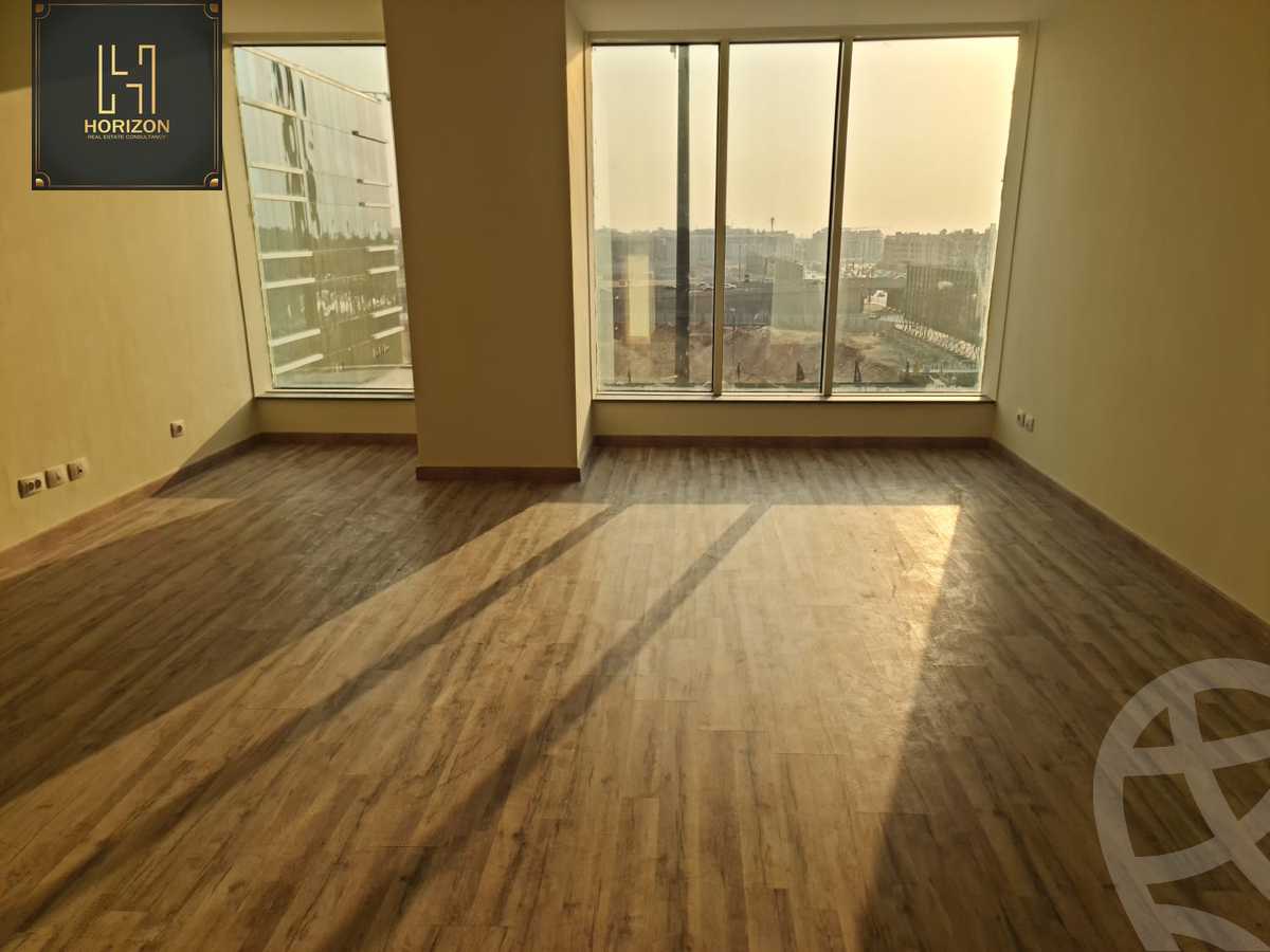 https://aqarmap.com.eg/ar/listing/4085473-for-rent-cairo-new-cairo-compounds-tryfywm-skwyr-mwl-nm-llttwyr