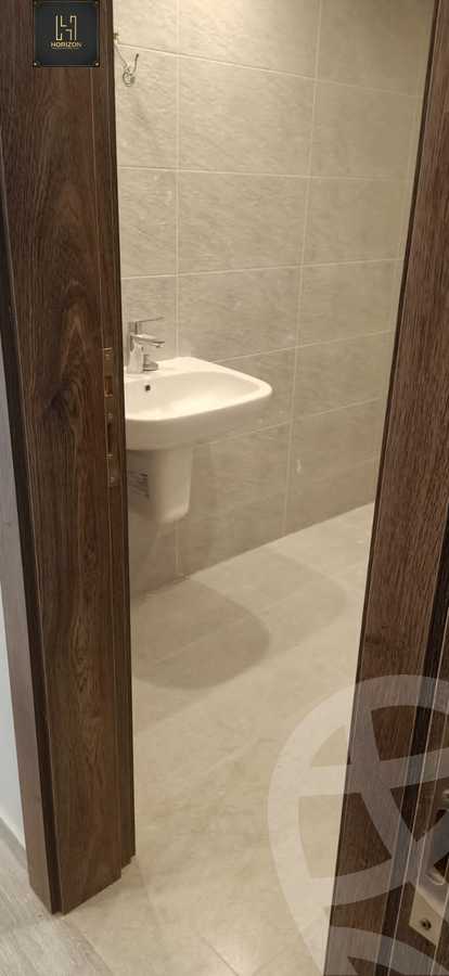 https://aqarmap.com.eg/en/listing/4086253-for-rent-cairo-new-cairo-compounds-lakeview-residence