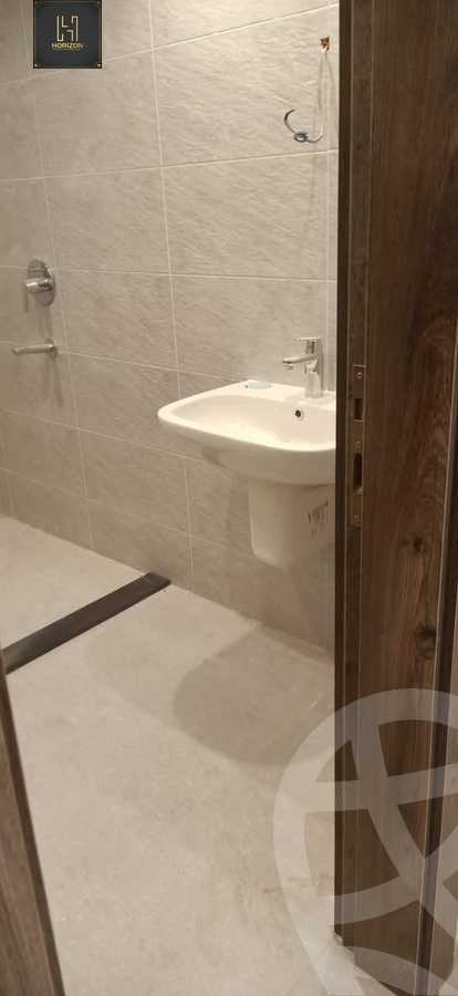 https://aqarmap.com.eg/en/listing/4086253-for-rent-cairo-new-cairo-compounds-lakeview-residence