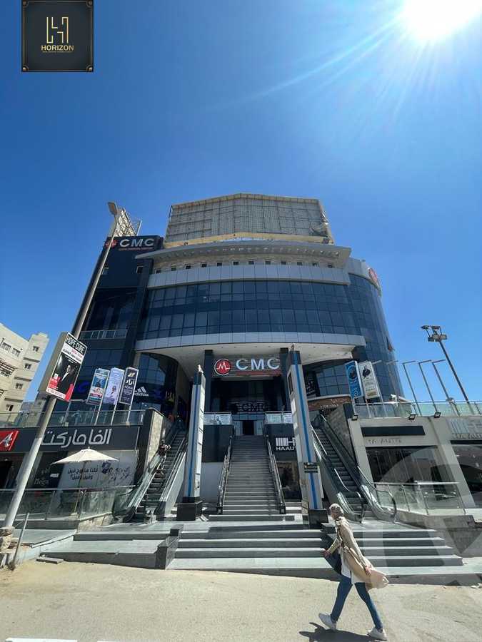 https://aqarmap.com.eg/en/listing/4090875-for-rent-cairo-new-cairo-compounds-kyrw-mydykl-sntr-lm-dy-jrwb