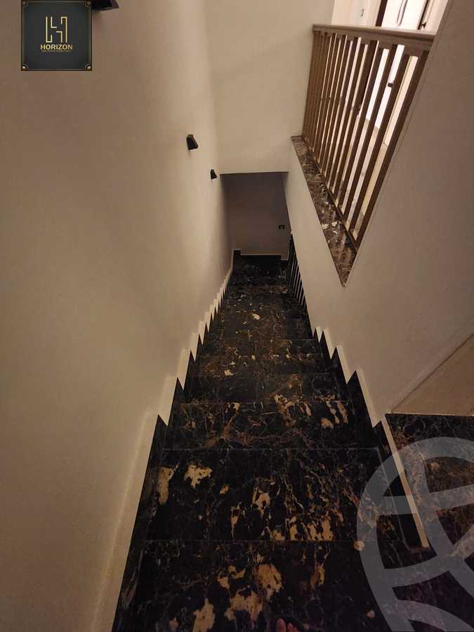 https://aqarmap.com.eg/en/listing/4102669-for-sale-cairo-new-cairo-compounds-mountain-view-hyde-park