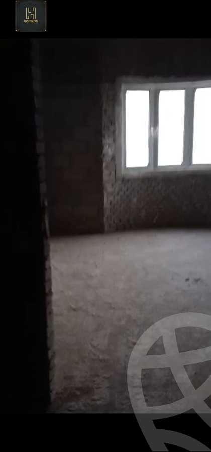 https://aqarmap.com.eg/en/listing/4102717-for-sale-cairo-new-cairo-compounds-mountain-view-hyde-park