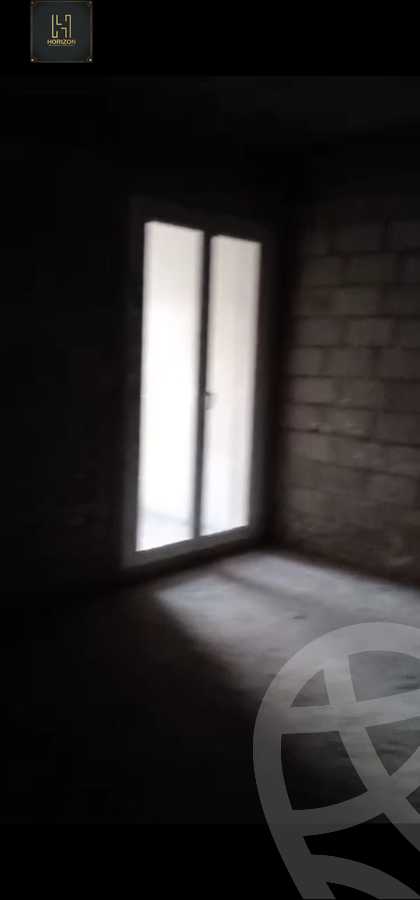 https://aqarmap.com.eg/en/listing/4102717-for-sale-cairo-new-cairo-compounds-mountain-view-hyde-park