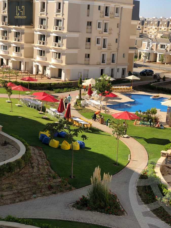https://aqarmap.com.eg/en/listing/4102836-for-sale-cairo-new-cairo-compounds-mountain-view-hyde-park