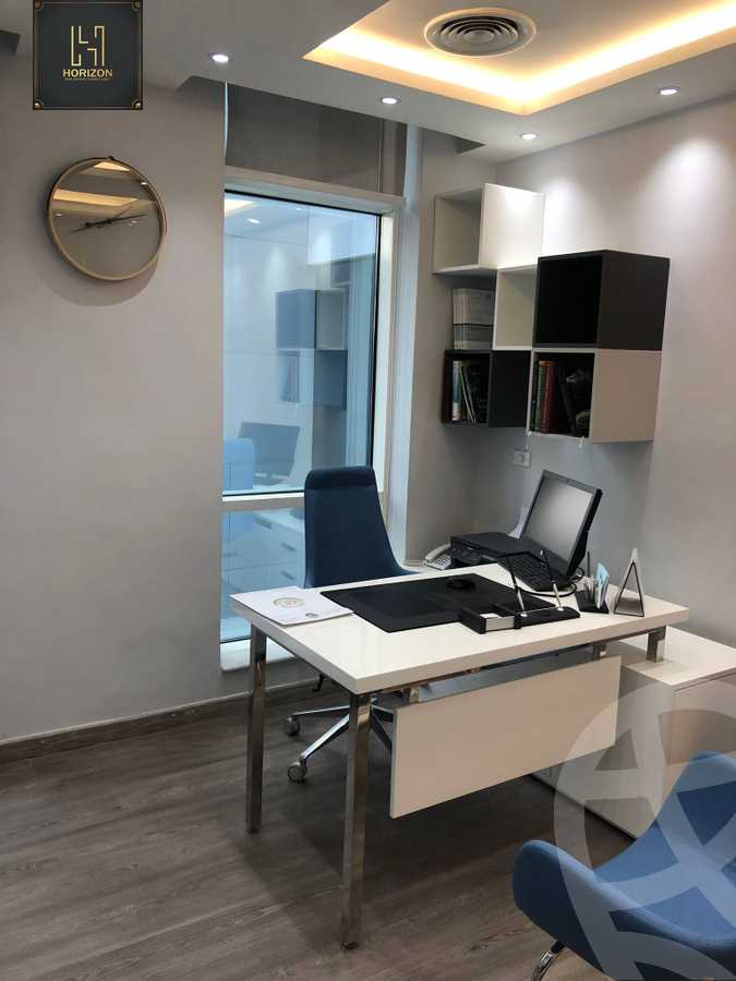 https://aqarmap.com.eg/ar/listing/4131446-for-rent-cairo-new-cairo-compounds-tryfywm-byzns-kwmblks-nm-llttwyr