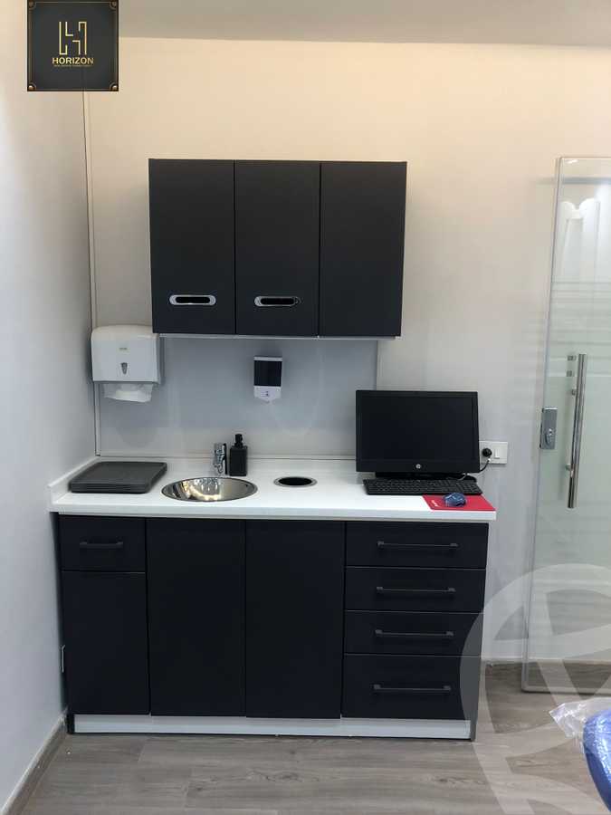https://aqarmap.com.eg/ar/listing/4131446-for-rent-cairo-new-cairo-compounds-tryfywm-byzns-kwmblks-nm-llttwyr