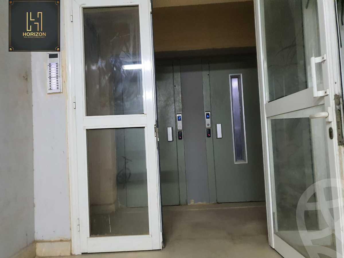 https://aqarmap.com.eg/ar/listing/4131945-for-rent-cairo-new-cairo-compounds-the-square