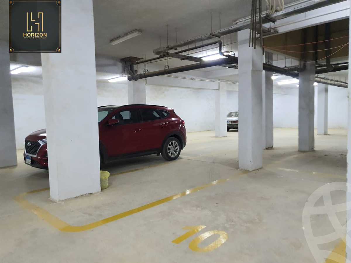 https://aqarmap.com.eg/ar/listing/4131945-for-rent-cairo-new-cairo-compounds-the-square