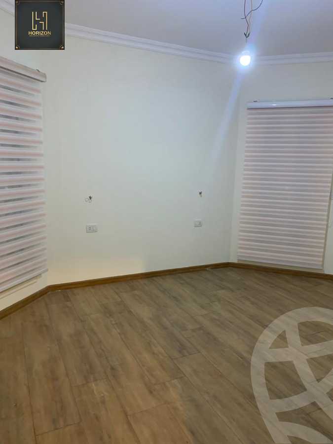https://aqarmap.com.eg/en/listing/4132235-for-rent-cairo-new-cairo-compounds-mountain-view-hyde-park
