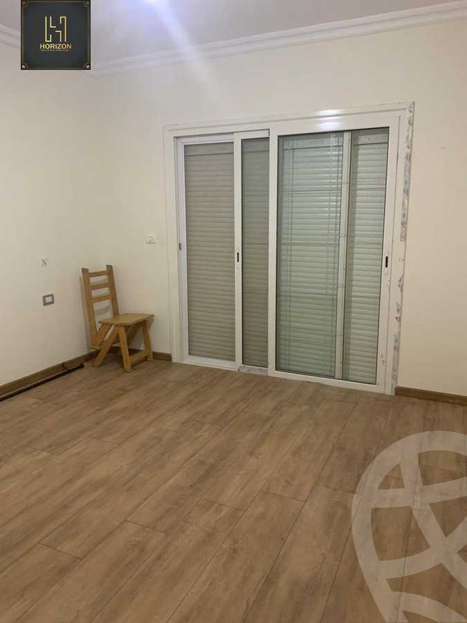 https://aqarmap.com.eg/en/listing/4132235-for-rent-cairo-new-cairo-compounds-mountain-view-hyde-park