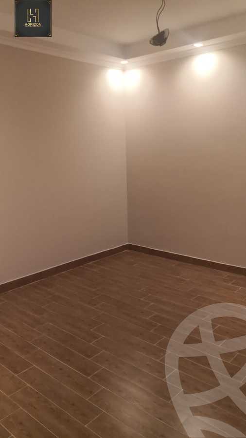 https://aqarmap.com.eg/en/listing/4136334-for-rent-cairo-new-cairo-compounds-mountain-view-hyde-park