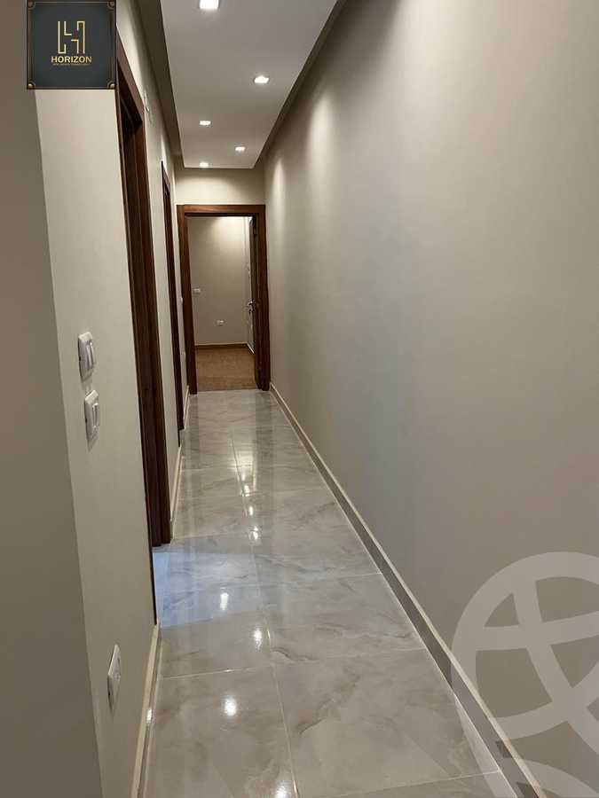 https://aqarmap.com.eg/en/listing/4136334-for-rent-cairo-new-cairo-compounds-mountain-view-hyde-park
