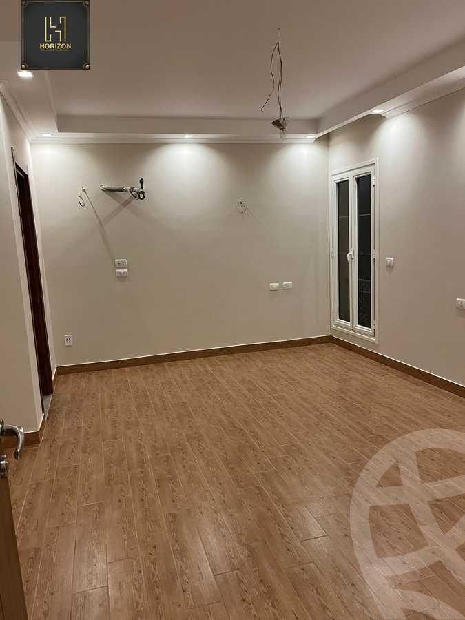 https://aqarmap.com.eg/en/listing/4136334-for-rent-cairo-new-cairo-compounds-mountain-view-hyde-park