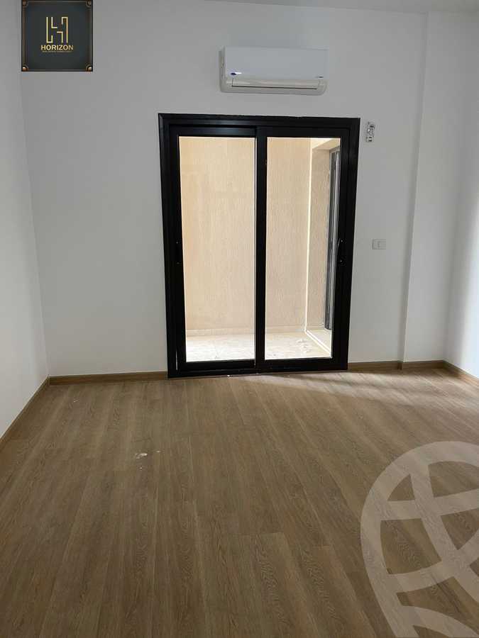 https://aqarmap.com.eg/ar/listing/4138837-for-rent-cairo-new-cairo-compounds-fifth-square