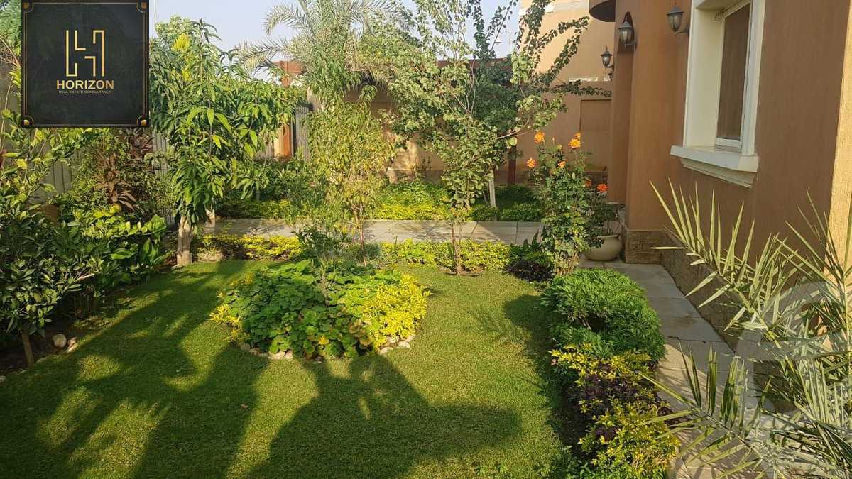 https://aqarmap.com.eg/en/listing/4149986-for-sale-cairo-new-cairo-compounds-les-rois